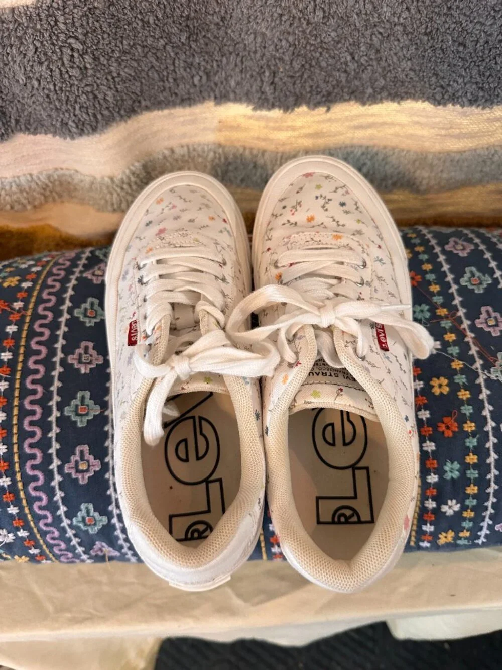 Levi's® Naya Canvas Print Women's Sneakers - Ws 8.5/40 - Picture 6 of 11